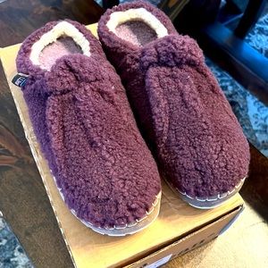 Llbean women’s cozy slipper